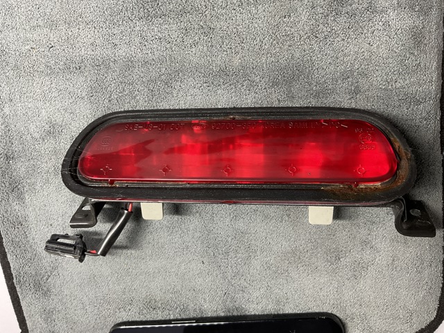 Стоп-сигнал задний дополнительный 927003E000 HYUNDAI