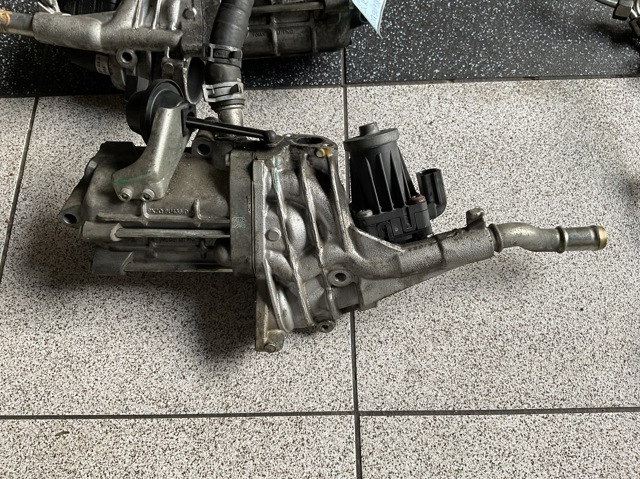 Пульсары 9X2Q9U438DA LAND ROVER