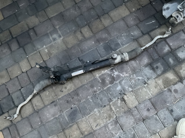 Реечный рулевой механизм A1644600900 MERCEDES