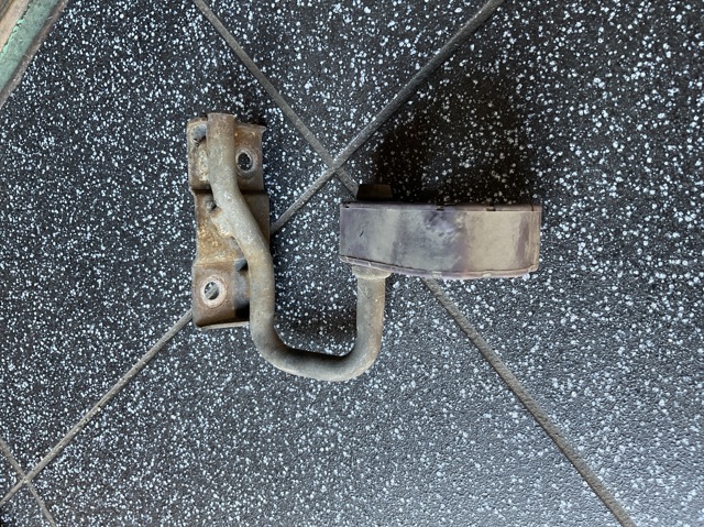 Подушка крепления глушителя A1644900237 MERCEDES