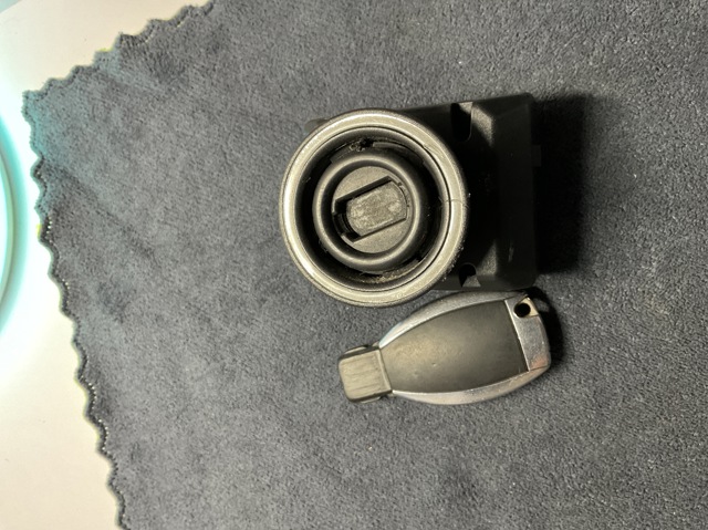 Замок зажигания A1649051600 MERCEDES