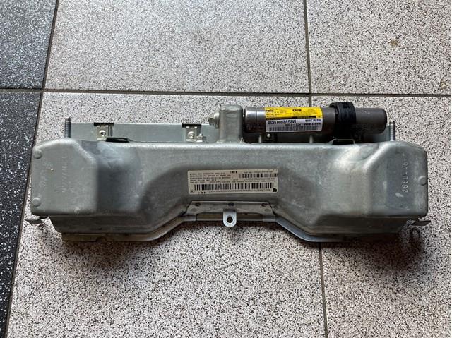 Подушка безопасности защиты коленей A2048602002 MERCEDES