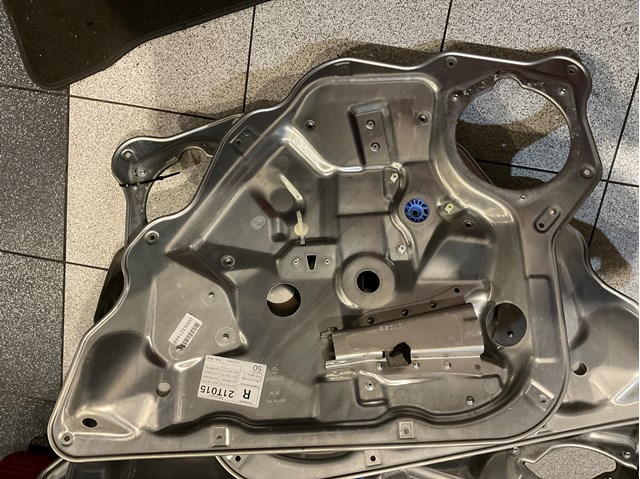 MERCEDES A2217300246 Механизм стеклоподъемника двери задней правой в наличии Львов