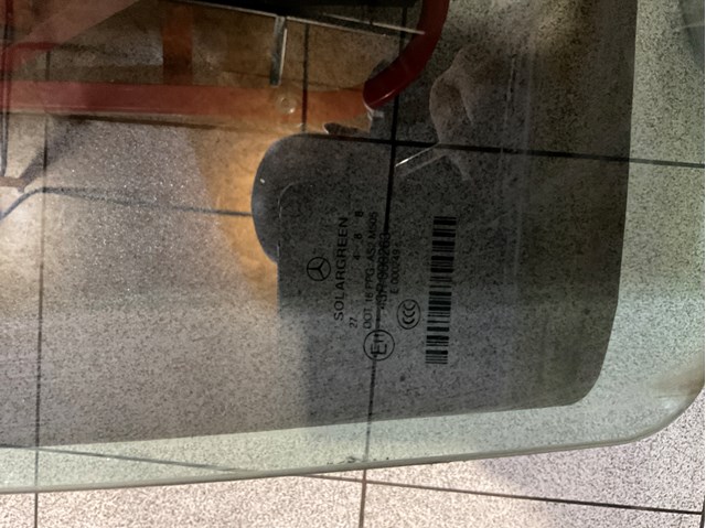 MERCEDES A2217301618 Стекло двери задней правой в наличии Хмельницкий