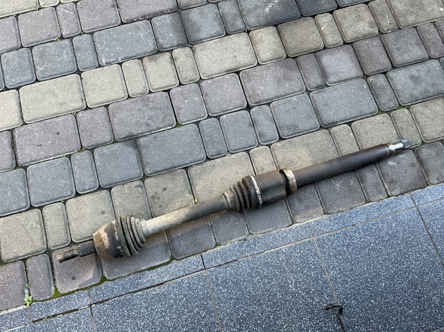 Вал приводной правый AV613B436CC FORD