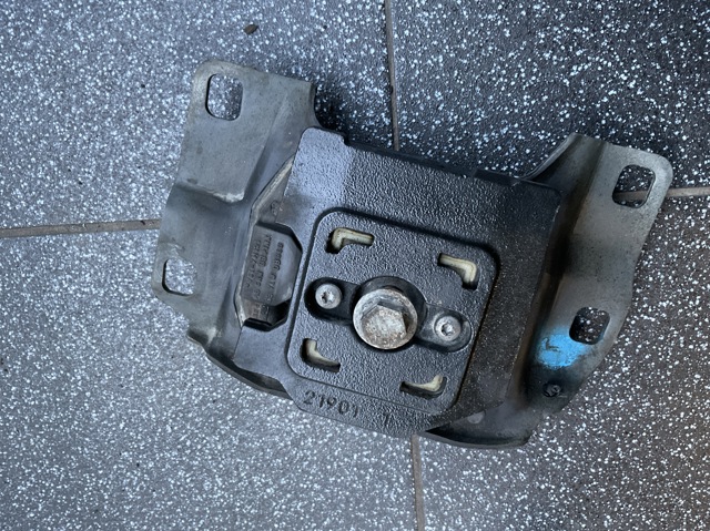 FORD AV617M121 в наличии Днепр