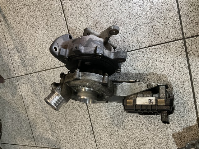 AX2Q6K682CC LAND ROVER Турбина купить в Николаев
