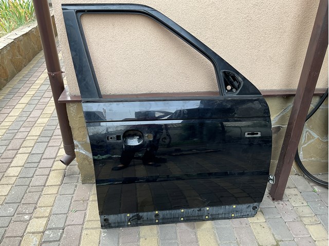 Пассажирская передняя дверь BDA790080 LAND ROVER