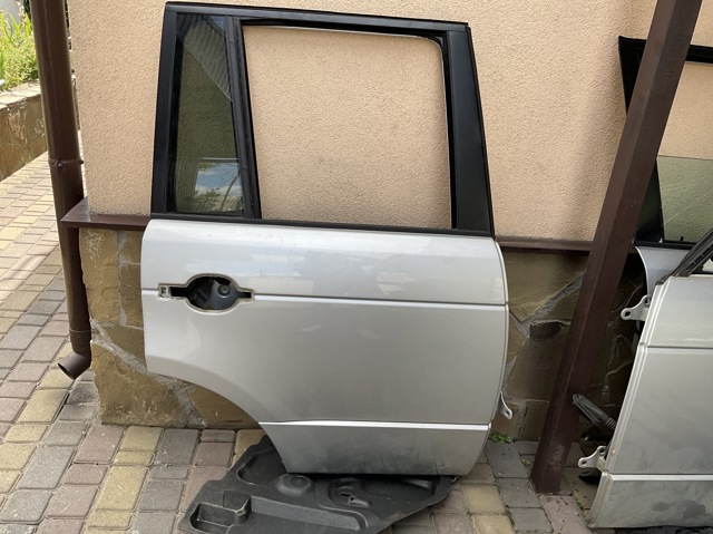 Дверь задняя в сборе BFA760061 LAND ROVER