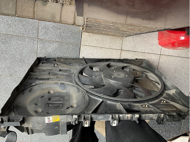 CPLA8C607AE LAND ROVER купить в Ужгород