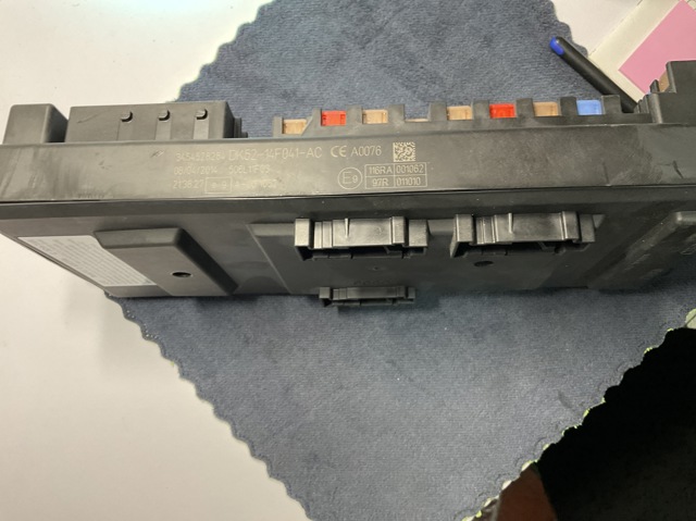DK5214F041AC LAND ROVER купить в Запорожье