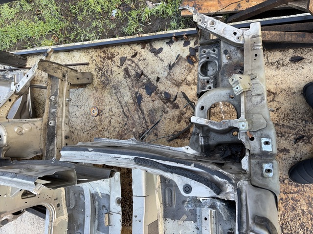 Опорный стакан пружины передней F41209U0M0 NISSAN