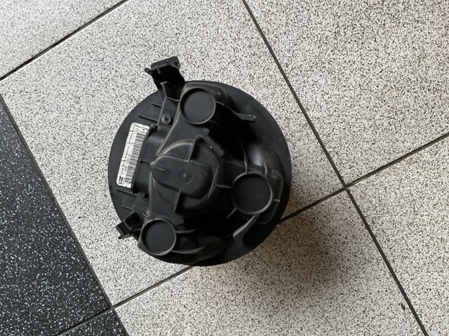 Отопителя салона F667217D NISSAN