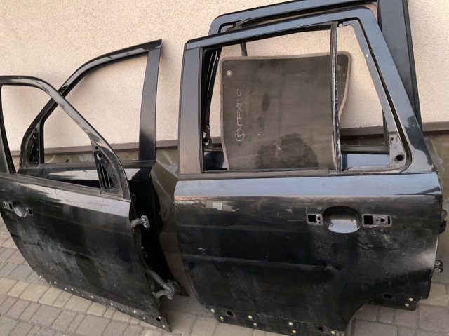 Дверь задняя LR001613 LAND ROVER