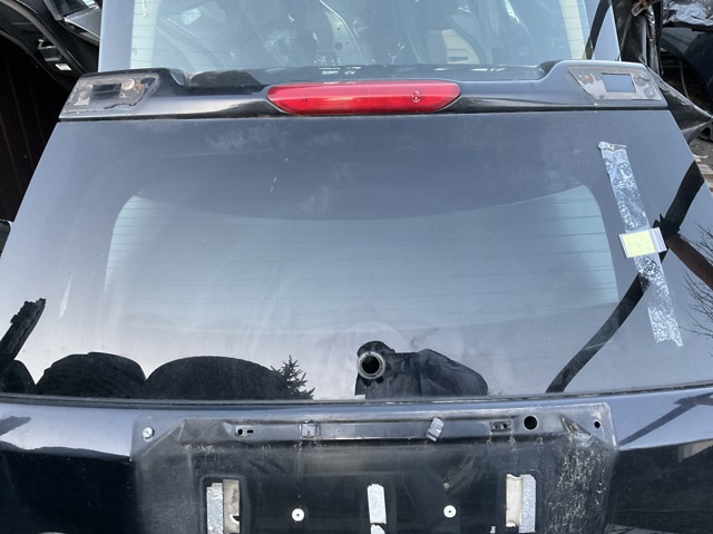 Окно двери задка LR003075 LAND ROVER