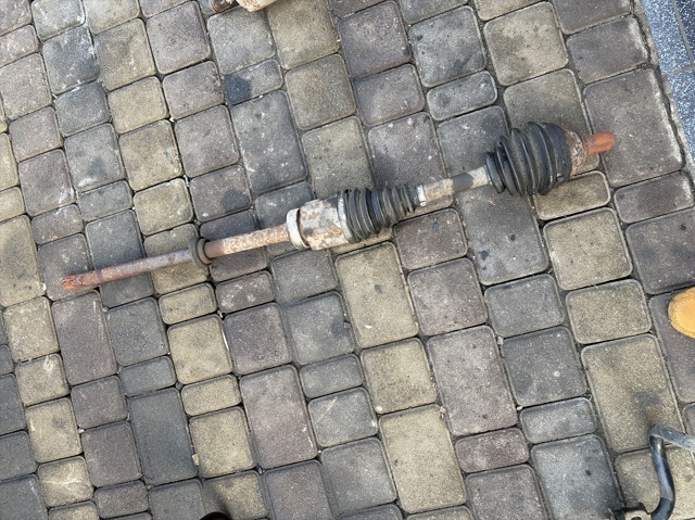 Привод правый LR006706 LAND ROVER
