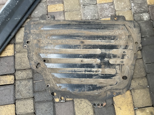 Защита картера двигателя LR006779 LAND ROVER