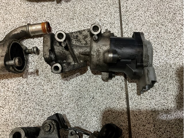 Клапан ЕГР LR009810 LAND ROVER
