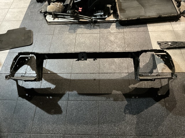 Телевизор верхний LR022102 LAND ROVER