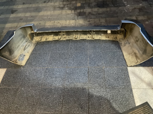 Задний бампер LR032310 LAND ROVER