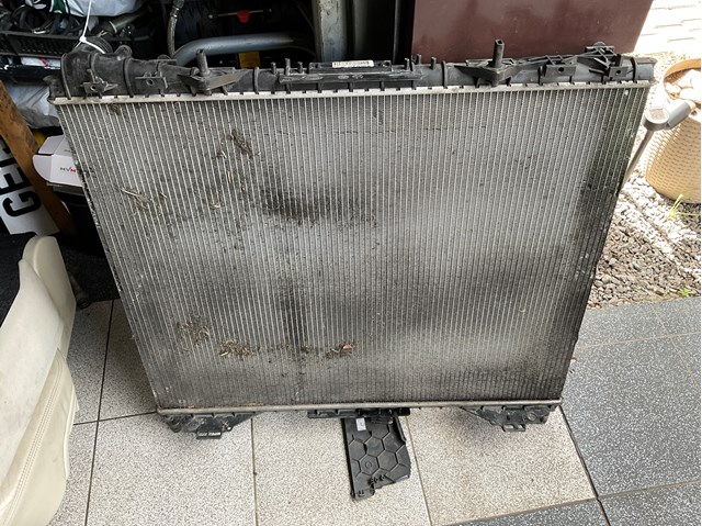 Радиатор охлаждения LR034553 LAND ROVER