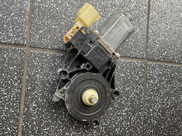 LR077817 LAND ROVER Механизм стеклоподъемника двери передней правой купить в Львов