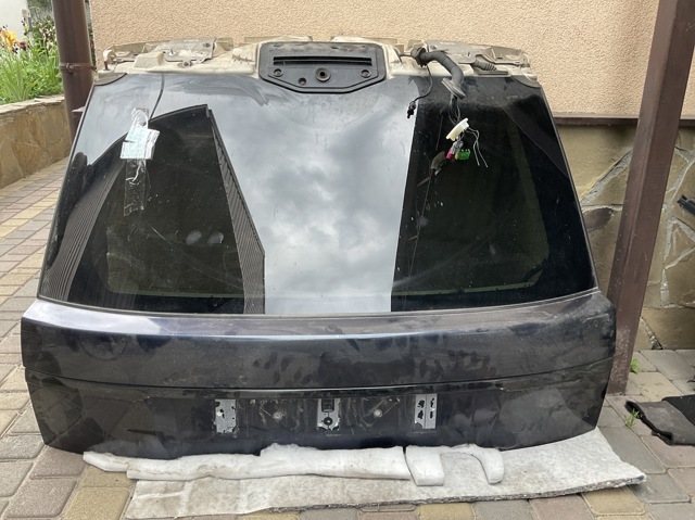 Задняя дверь LR094294 LAND ROVER