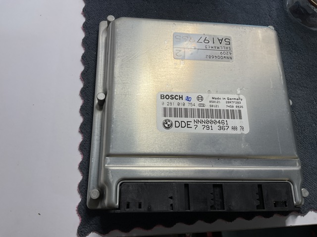 ЭБУ двигателем NNN000461 LAND ROVER