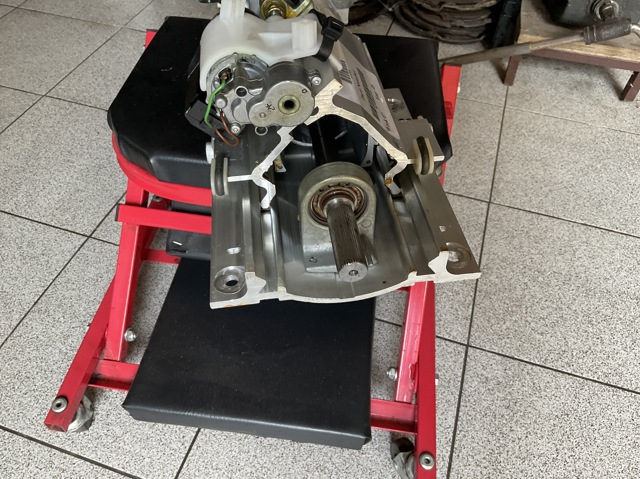 LAND ROVER QMB000164 Рулевая колонка в наличии Одесса