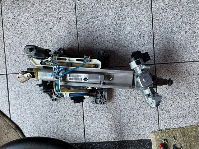 Колонка рулевого управления QMB501170 LAND ROVER