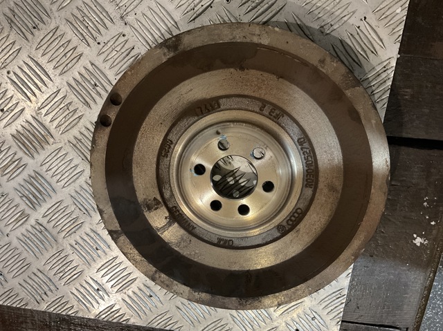 R030105271D VAG купить в Кривой Рог