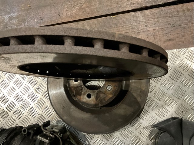 LAND ROVER SDB000624 Диск тормозной передний в наличии Чернигов