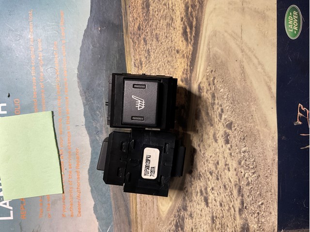 YUF500120PVJ LAND ROVER Кнопка включения обогрева сиденья купить в Тернополь