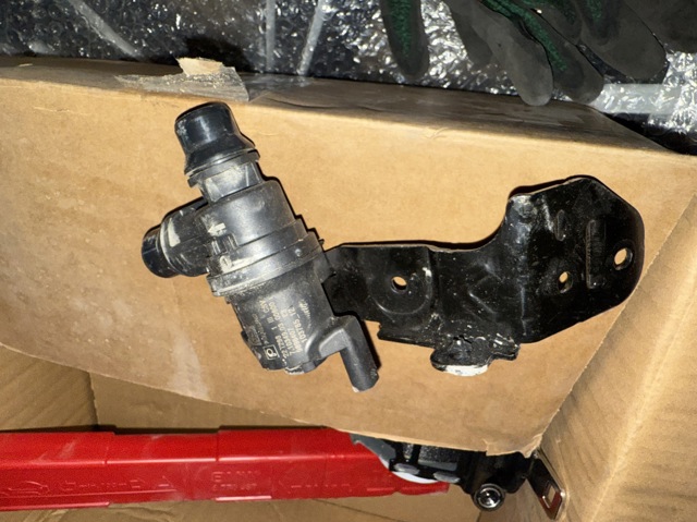 Регулирующий клапан охлаждающей жидкости 11519896407 BMW