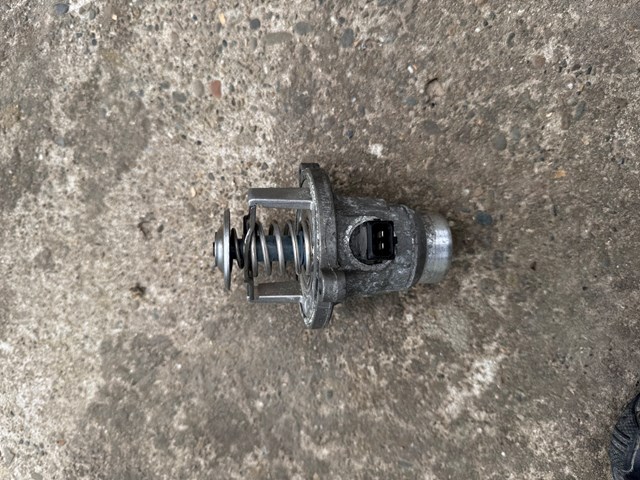 Термостат в сборе 11537586885 BMW