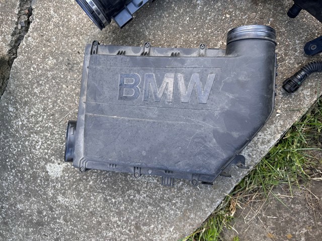 Коробка фильтра 13717583713 BMW