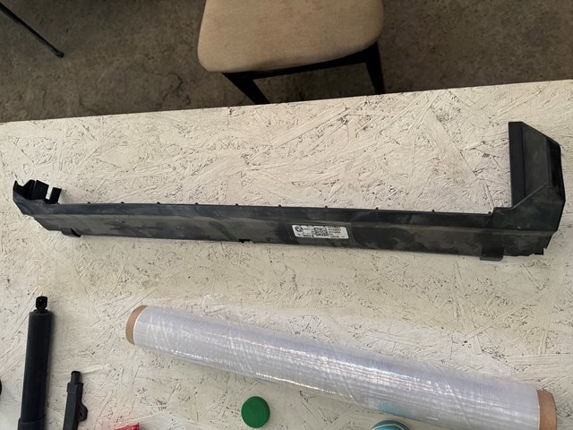 Кронштейн крепления радиатора 17118589086 BMW