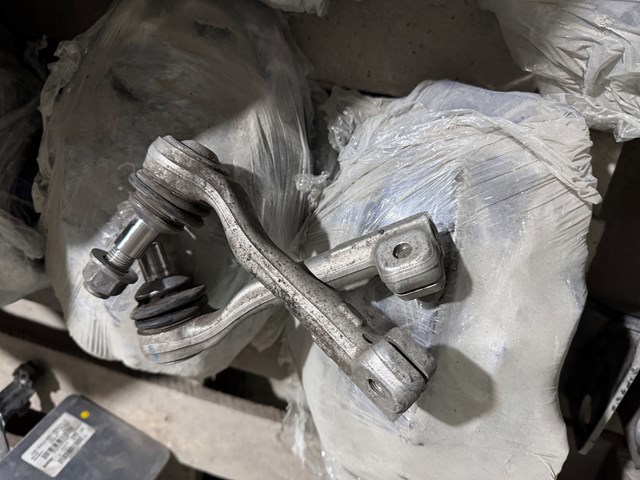 Наружный наконечник рулевой тяги 32106871889 BMW
