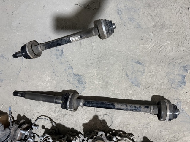 Полуось задняя, правая 33205A0F0A8 BMW