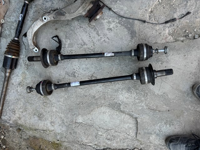 Полуось задняя, правая 33208487514 BMW