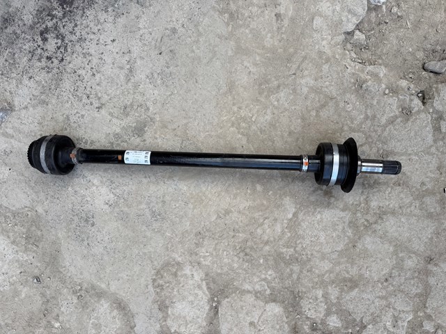 Полуось задняя, правая 33208679940 BMW