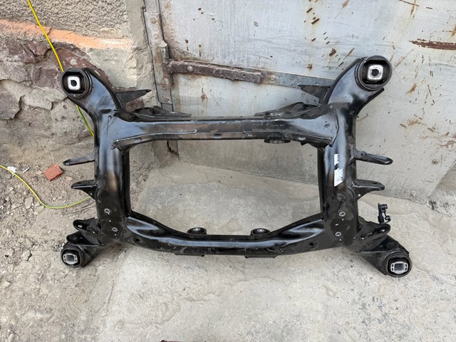 Подрамник задней подвески 33306874404 BMW
