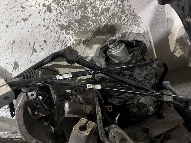 Стабилизатор задний 33506861457 BMW
