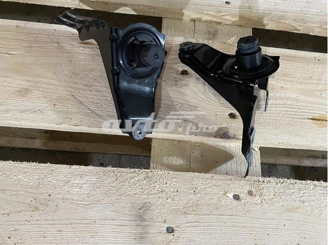 41357475796 Кронштейн крепления крыла переднего правого передний купить Николаев