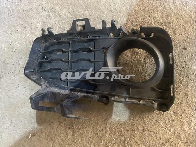 Решетка бампера переднего нижняя 51118054549 BMW