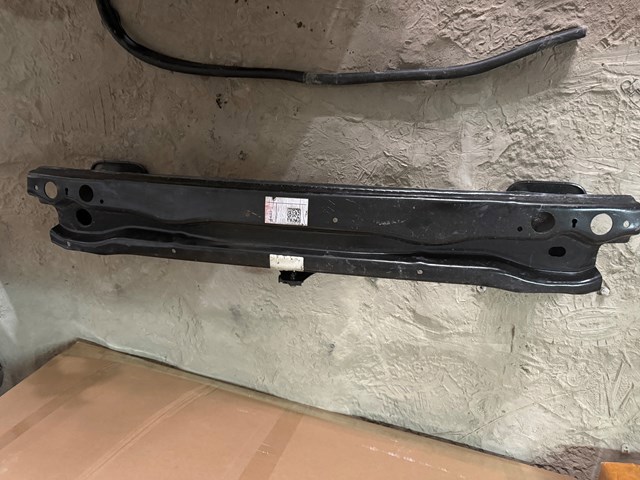 Балка бампера заднего 51128737802 BMW
