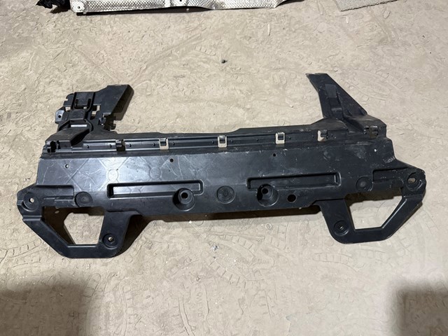 Кронштейн бампера заднего 51129491445 BMW