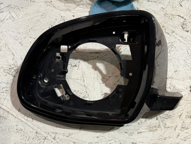 Накладка правого бокового зеркала 51167468242 BMW