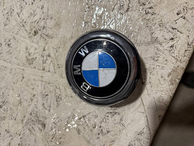 Кнопка привода замка третей/пятой двери 51247248535 BMW