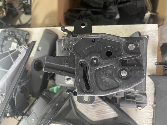 Замок и ручка двери задка 51249880874 BMW